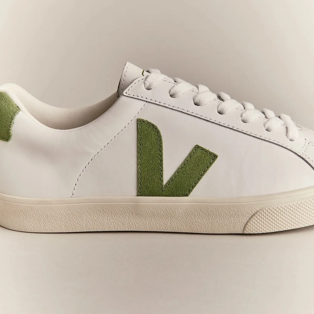 BNWOB Veja Leather & Suede White & Kiwi Sz 6 Sneakers - Picture 3 of 12